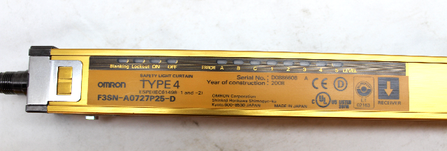 Omron F3SN-A0727P25 Light Curtain Transmitter & Receiver Set - 727mm