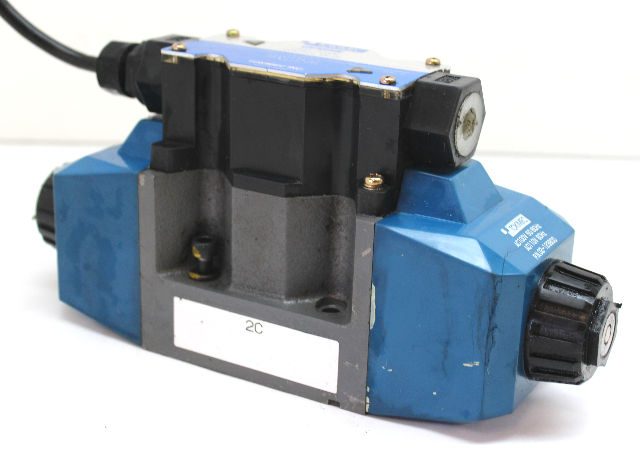 Tokimec Vickers DG4V-5-2C-M-PL-T-6-40 Directional Control Valve