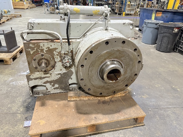 Browning 300Hp Parallel Offset Gear Reducer Ratio 15:1 RPM 113 Shaft 6"