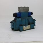 Vickers DG5S-8-2N-MWLB-20/DG4V-3-6N-M-WLB-40 Directional Control Valve New