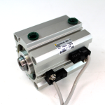 SMC CDQ2KB40-30D-A73Z Compact Cylinder 40mm Bore 30mm Stroke