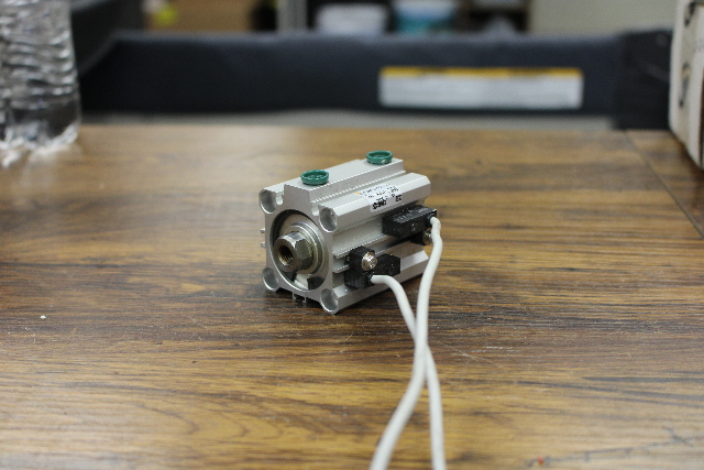 SMC CDQ2B32-25D-A73L Compact Cylinder 32mm Bore 25mm Stroke