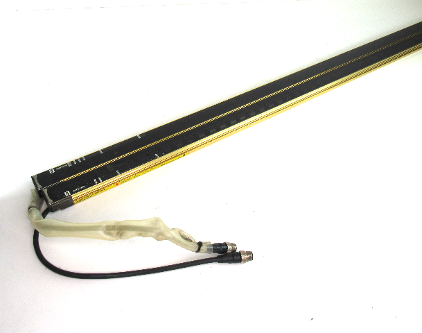 Omron F3SJ-A1260P25 Safety Light Curtain 49.6" Emitter&Receiver