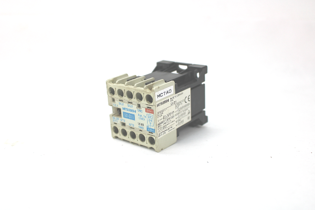 Mitsubishi SD-Q11 Magnetic Contactor, 24V DC with TH-N12 Thermal Overload Relay