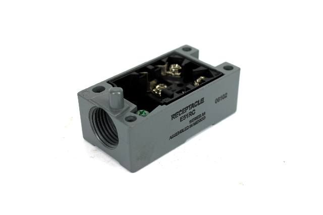 Cutler-Hammer E51RC Conduit Receptacle, 1/2" NPT