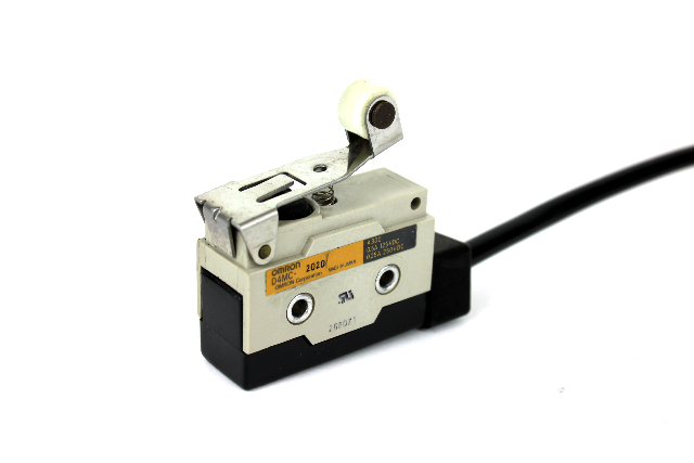 Omron D4MC-2020 Enclosed Limit Switch, 125/250V DC