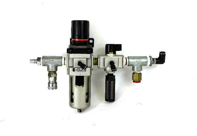 SMC AW4000-04BG Filter Regulator w/ VHS4000-04 Pressure Relief Valve