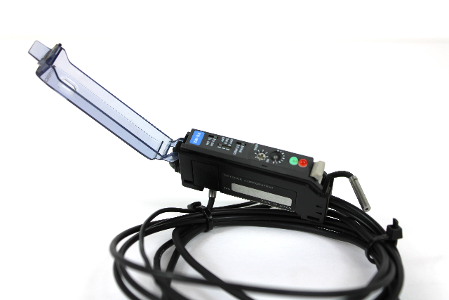 Keyence FS-M2 Fiber Optic Amplifier Expansion Unit 12-24 VDC