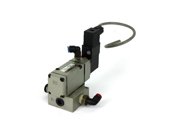 SMC VP544R Solenoid Valve w/ Base, -101.2kPa~0.8 MPa