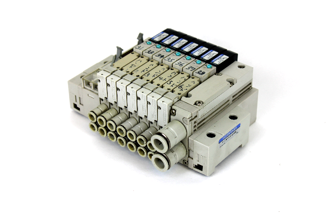 Koganei F10M7PJ-124W Valve Manifold with (7) F10T1 Solenoid Valves, 24V DC