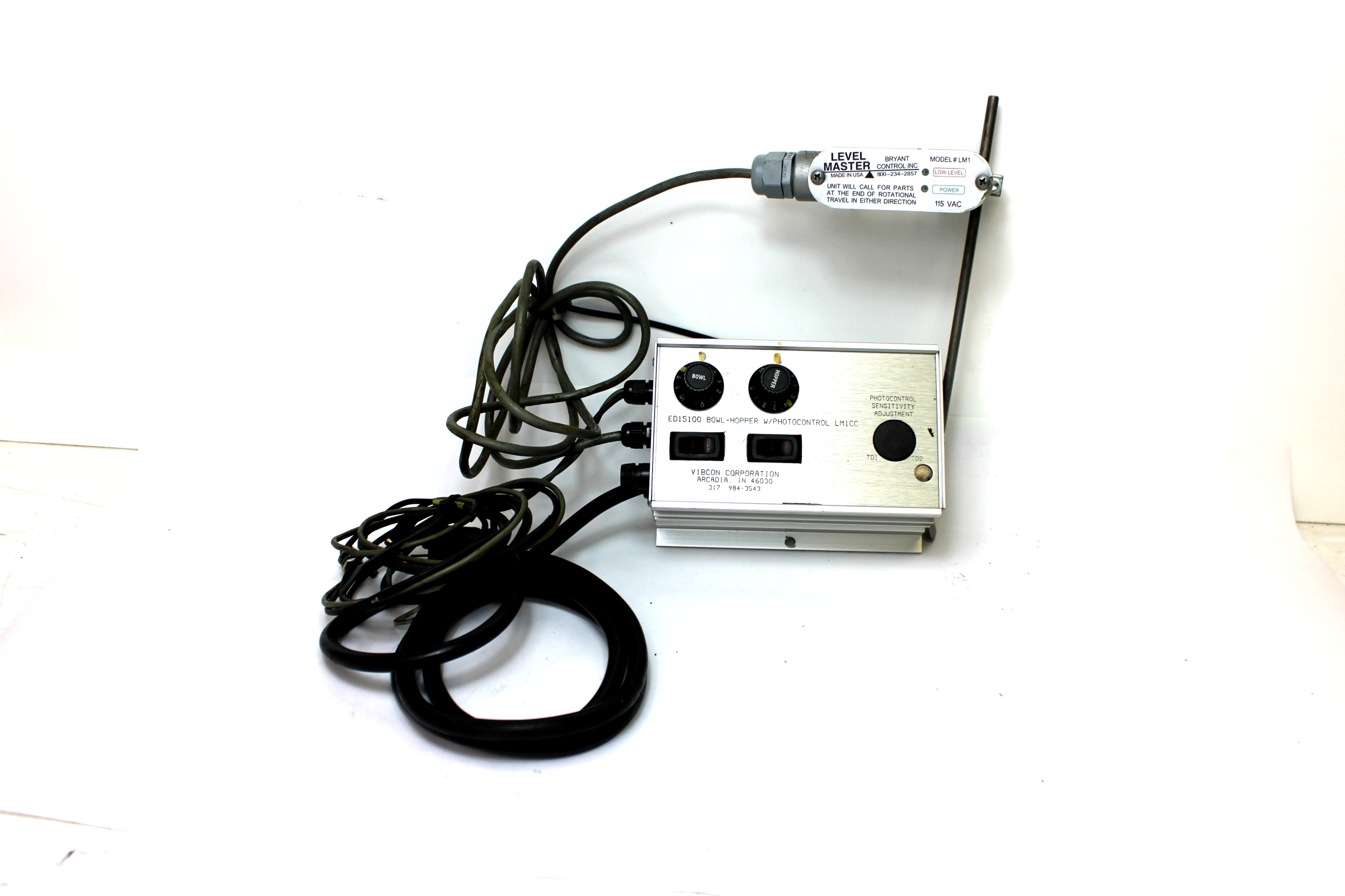 Vibcon ED15100 Bowl-Hopper w/ Photocontrol Feeder Control w/ Level Master LM1