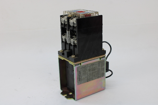 Allen Bradley 700DC-P800Z24 Ser. D DC Relay 600V