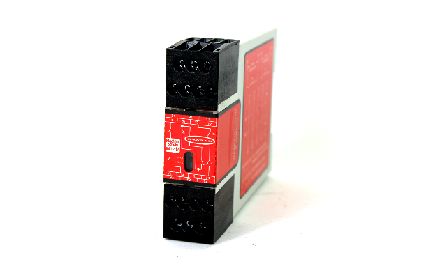 Banner IM-T-11A Interface Safety Relay, 24V DC