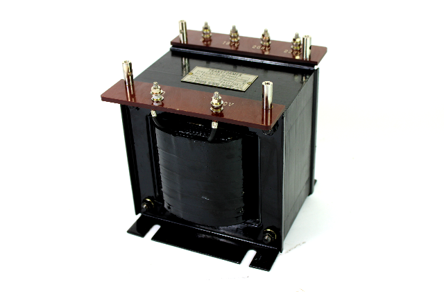 Kyoshin Keisoku Single Phase Transformer, 800VA