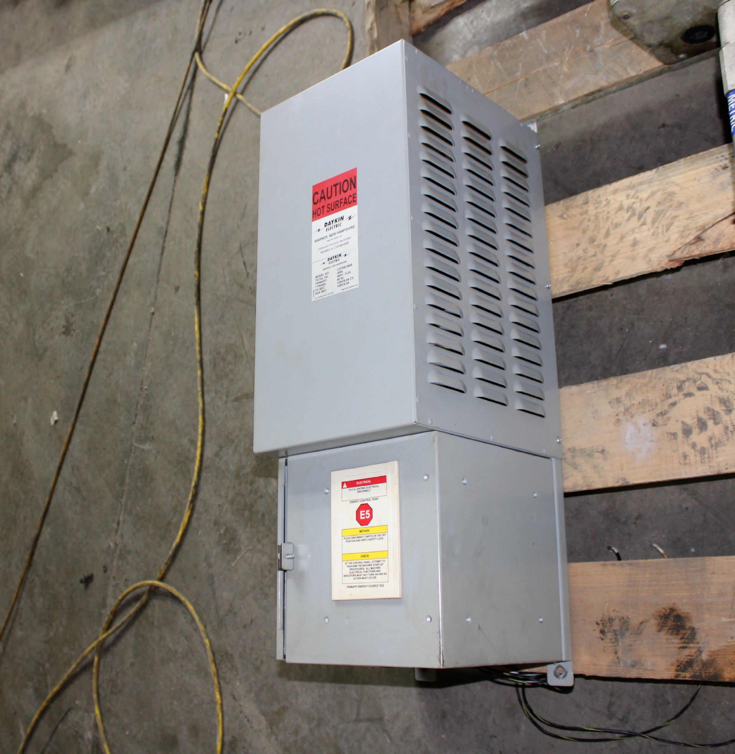 Daykin Electric CVFSB-0505 Constant Voltage Transformer, 2000VA, 1-Phase