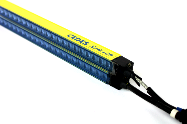 Cedes S400S-AEF5N-LF18-ACD65 / ARF5N-LF18-ACD72 Light Curtain Emitter & Receiver 900mm