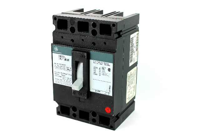 General Electric TED136015 Industrial Circuit Breaker, 15A, 600V AC, 250V DC