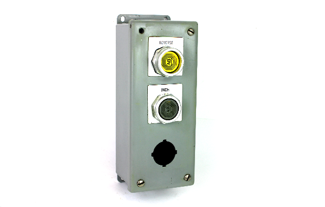 Hoffman E-3PB 3-Hole Pushbutton Enclosure w/ (2) Allen Bradley Pushbuttons