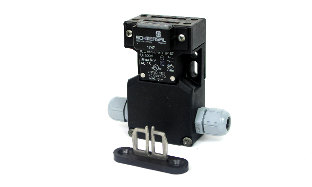 Schmersal AZ 16 ZVRK-M16 Safety Interlock Switch, 500V