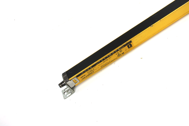 Omron F3SN-A1207P25-D Safety Light Curtain Receiver, 1207mm Protective Height