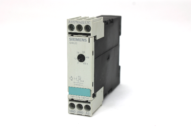 Siemens 3RP1576-1NP30 Timing Relay, 24V AC/DC, 200-240V AC