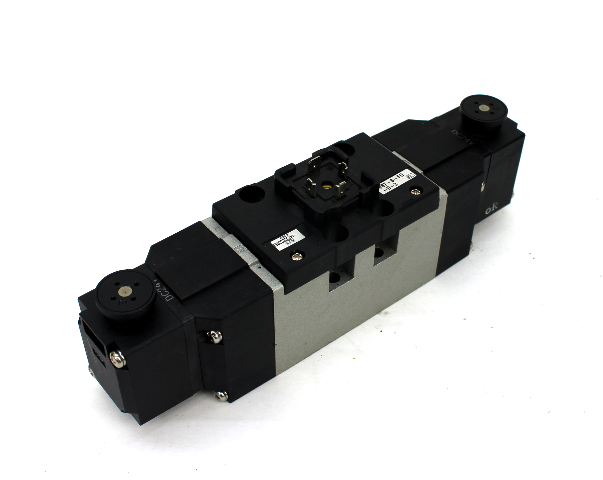 SMC VS7-8-FG-D-3 Pneumatic Solenoid Valve, 24VDC