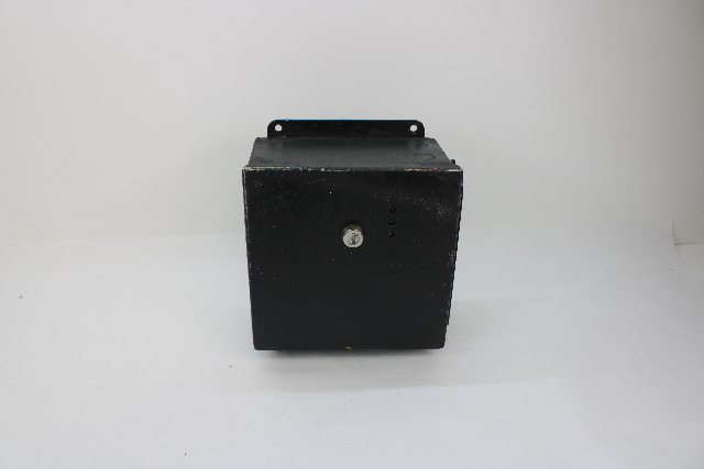 Banner MGCA-4A Machine Guard Control Box, 115V *** MISSING THE FRONT TAG ***