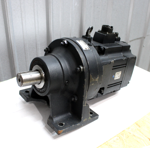 Mitsubishi HC-SF202BC1H-S2 Servo Motor w/ Cyclo Drive CNHM-4115-11 Gear Motor *ENCODER CONNECTOR IS CHIPPED*