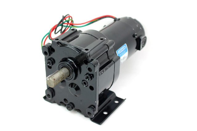 Leeson M1115028.00 DC Gearmotor Parallel Shaft 1/20 HP 90Vdc 35:1 NEW