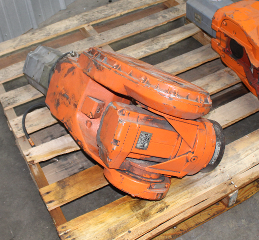 ABB IRB6400 M98 Robot Wrist 150Kg w/ Siemens Servo Motors