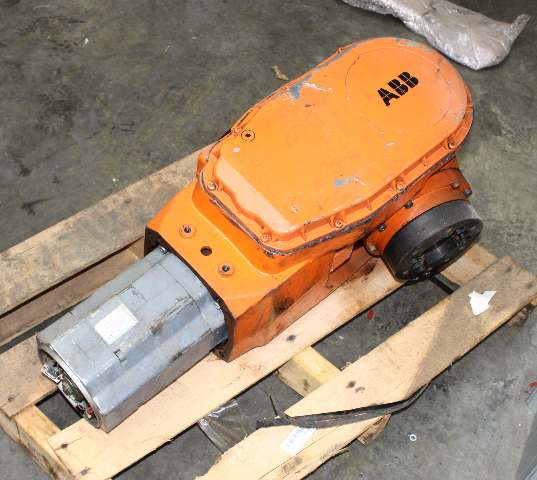 ABB 3HAB6249-1 Robot Wrist 150Kg w/ Siemens 1FK6083-6AZ21-9ZZ9-ZS03 Motor *MISSING ENCODER COVERS*
