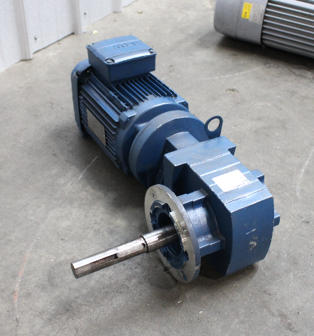 Sew-Eurodrive WAF47 DRN90L4 Electric Motor w/ WAF47 DRN90L4 Gear Motor, 1767/70rpm
