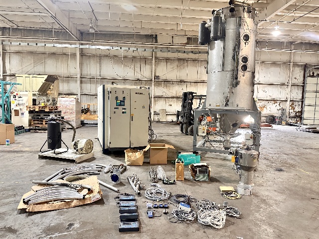 Piovan DS428HT Desiccant Dryer w/ 3500 lb. Hopper Dryer & Vacuum Loader