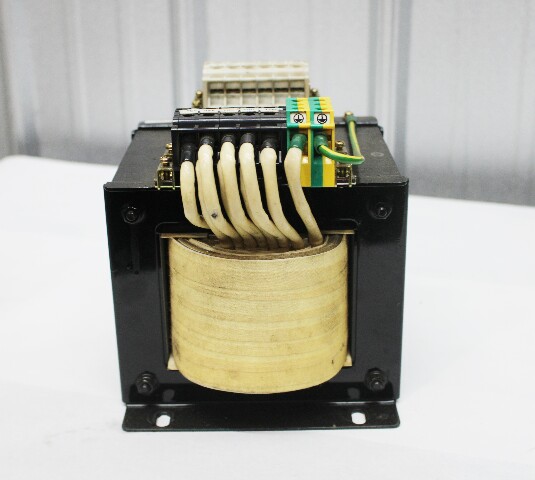 Kasuga DVS 1800UTE1500 Voltage Transformer