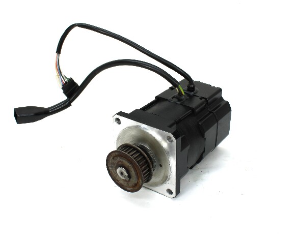 Tamagawa Seiki 4512N4021E200 AC Servo Motor, 200V