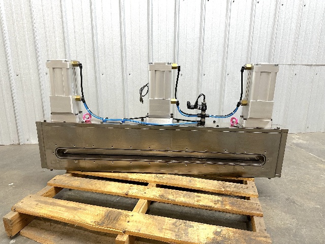 VAT X-VAT100-40496 Stainless Steel Vacuum Gate Valve 43" Wide x 2" Tall Opening