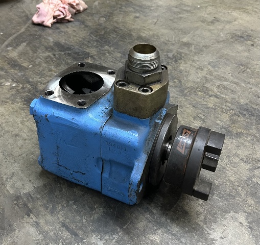 Vickers / Eaton 45V60A 1B22R Hydraulic Vane Pump