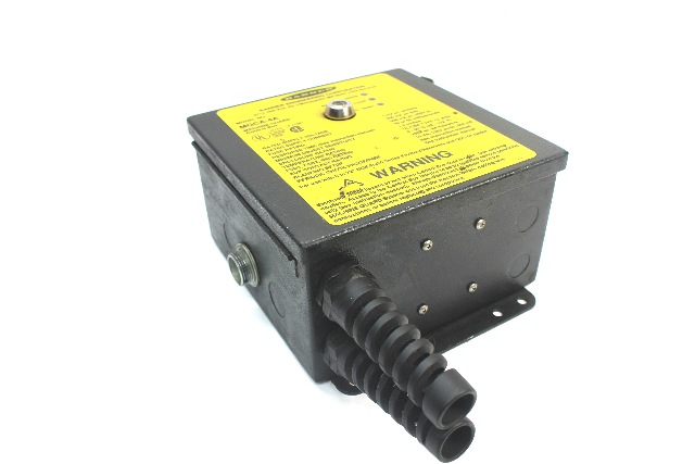 Banner MGCA-4A Machine-Guard Controller for Light Curtain, 115V AC, Used