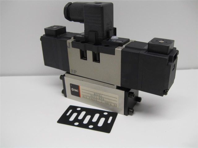 SMC VS7-6-FPG-D-9N Solenoid Valve 115 Vac Coil NEW