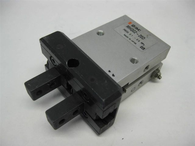 SMC MHQG2-20D Pneumatic Gripper 20mm Bore 12mm Stroke