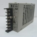Omron S82H-3305 Power Supply 5VDC 6 Amp Output 120/240 VAC