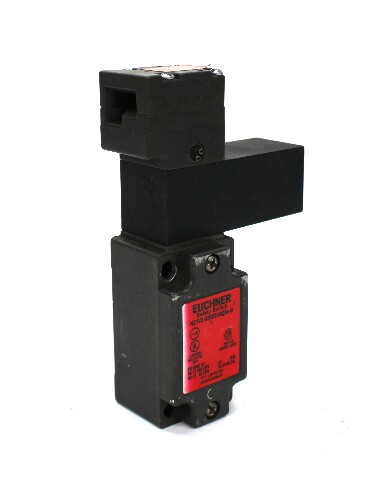 Euchner NZ1VZ-538E3VSE04-M Safety Switch 24V Coil Gate Monitor Interlock