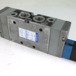 Festo MVH-5/3E-3/8B Solenoid 3 Way Valve 24Vdc Coil 3/8" Port