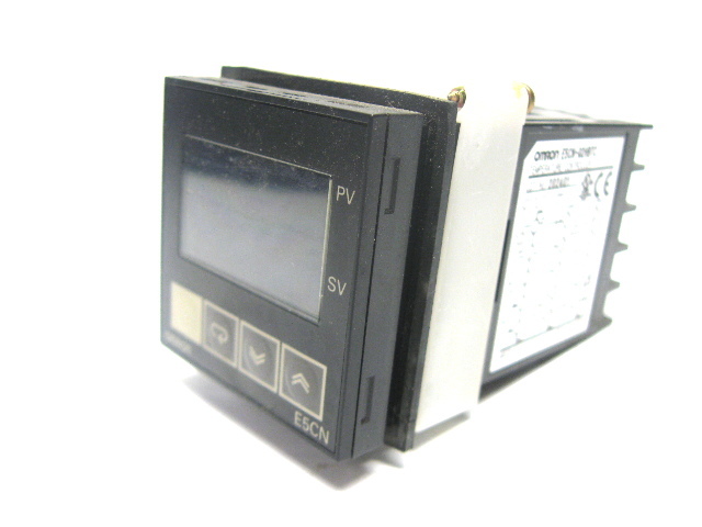 Omron E5CN-Q2HBTC Temperature Controller 100-240 Vac