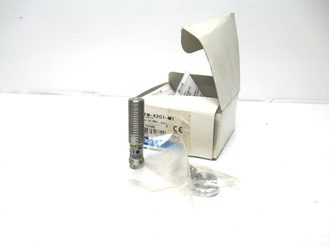 Omron E2FM-X2C1-M1 Proximity Sensor 12-24 Vdc New