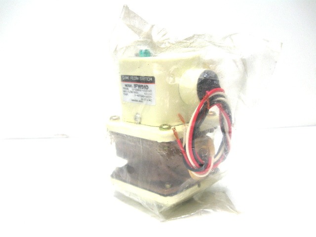 Smc IFW510-03-02 Flow Switch With Neon Light 125 Vac, 10 Min Flow Rate New