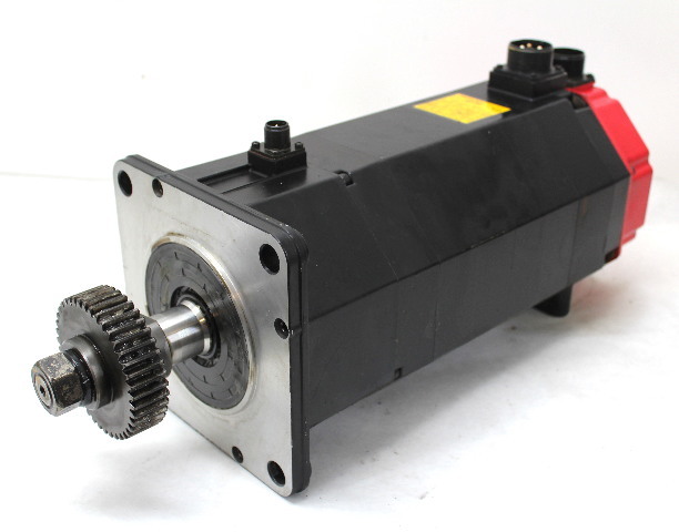 Fanuc A06B-0147-B675 AC Servo Motor 2000 RPM 3.8Kw 133Hz 22Nm 15A M-710i Robot