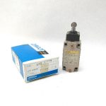 Omron D4B-2171N Safety Limit Switch, Top Roller, 1NC/1NO, IP67, New