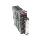 IDEC PF3S-T16S Programmable Controller Output Module 24Vdc