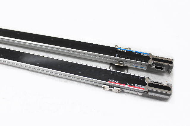 Keyence SL-V64H Light Curtain Emitter & Receiver 1260mm Height 24V